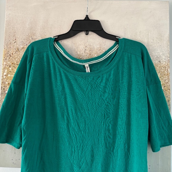 Aeropostale Top (NWOT) - Picture 2 of 11